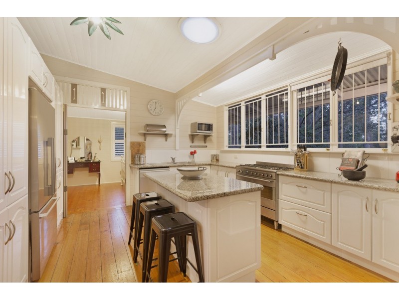 28 Barnham Street, Wynnum QLD 4178