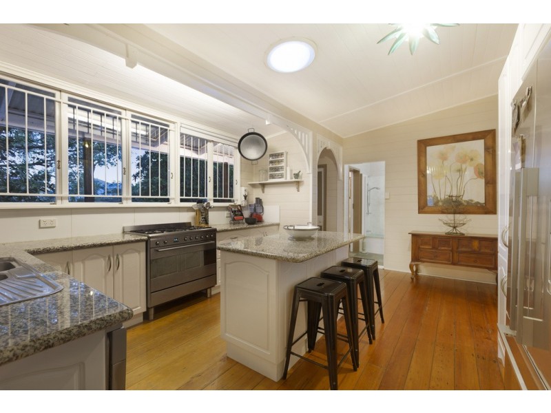 28 Barnham Street, Wynnum QLD 4178