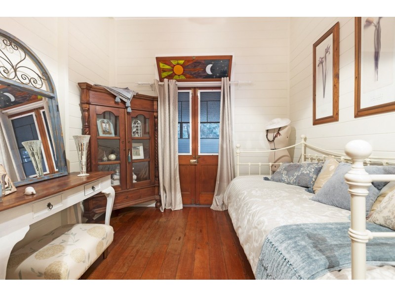 28 Barnham Street, Wynnum QLD 4178