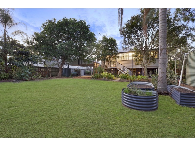 28 Barnham Street, Wynnum QLD 4178