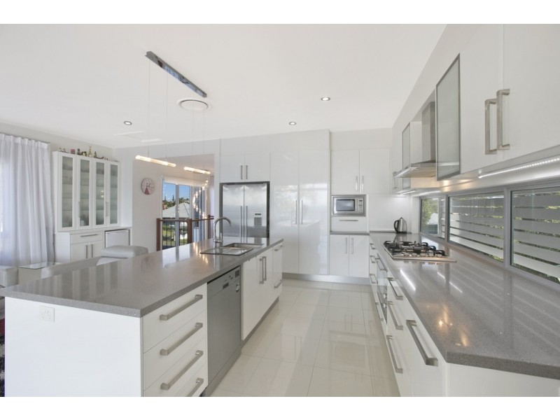 28 Wynnum Nth Esplanade, Wynnum North QLD 4178