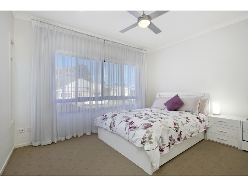 28 Wynnum Nth Esplanade, Wynnum North QLD 4178