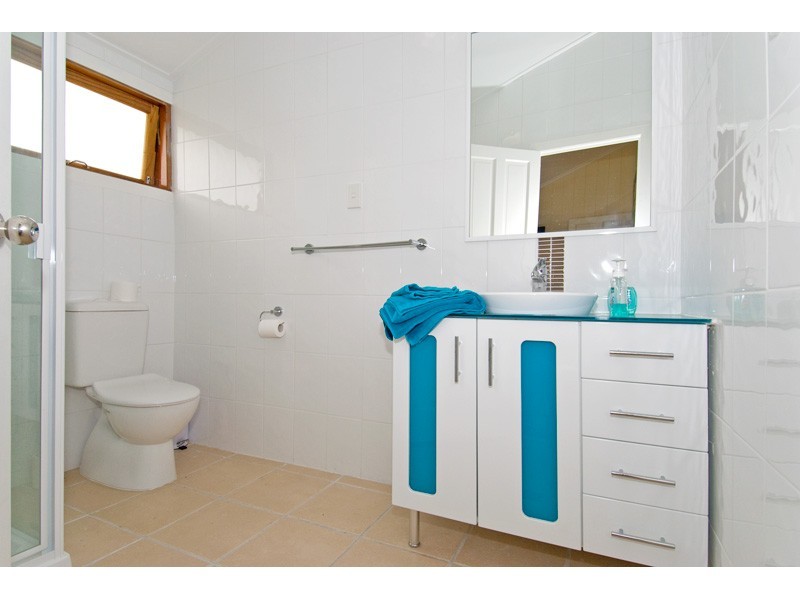 11 Waterloo Esplanade, Wynnum QLD 4178