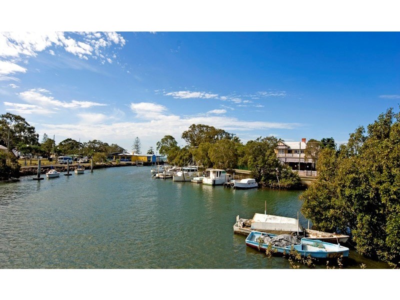 11 Waterloo Esplanade, Wynnum QLD 4178
