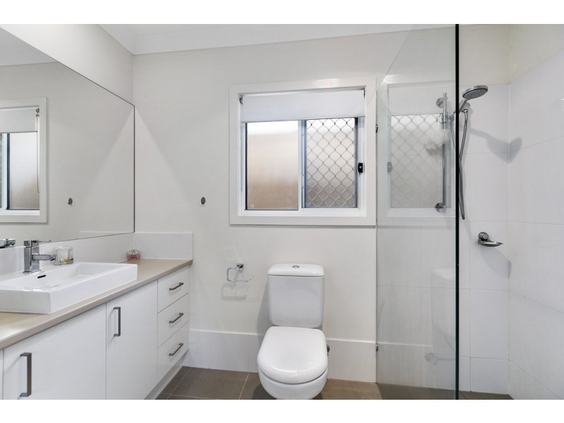 76 Hindes Street, Lota QLD 4179