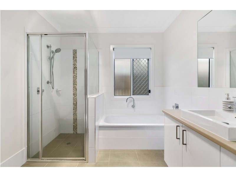 76 Hindes Street, Lota QLD 4179