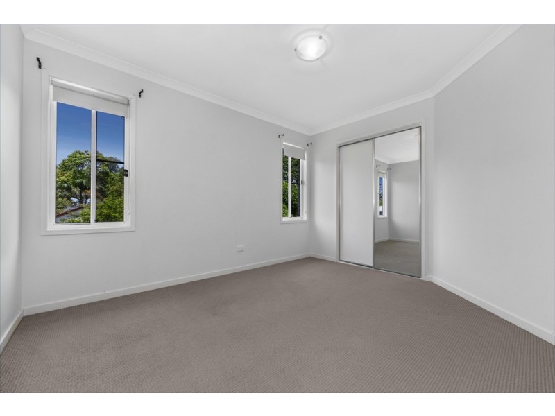 16 Wassell Street, Wynnum QLD 4178