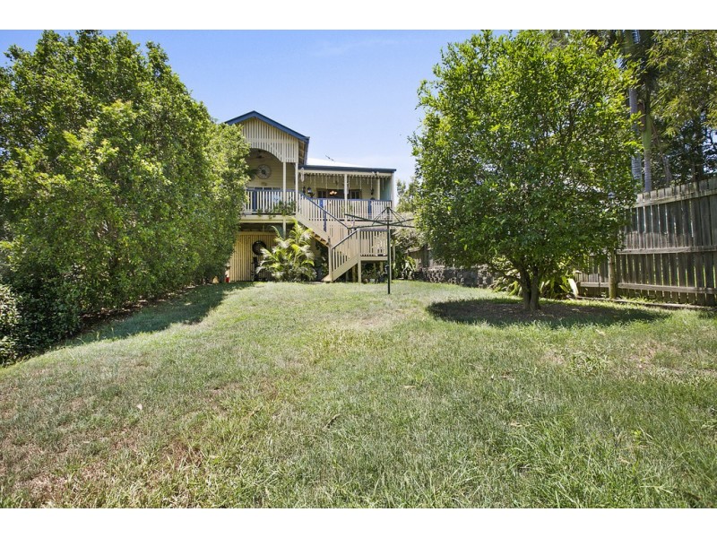 18 Tingal Road, Wynnum QLD 4178