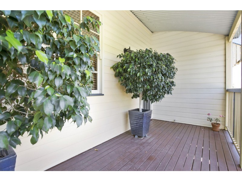 18 Tingal Road, Wynnum QLD 4178