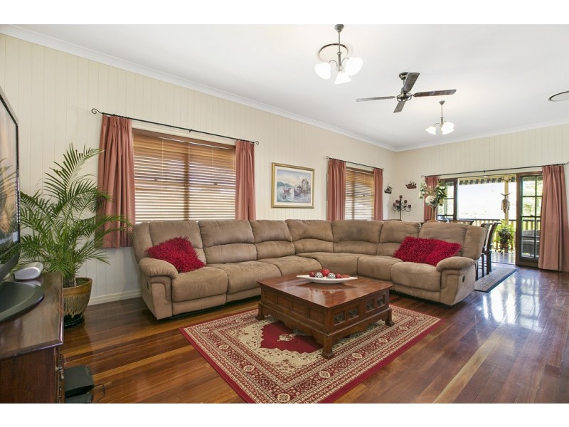 18 Tingal Road, Wynnum QLD 4178