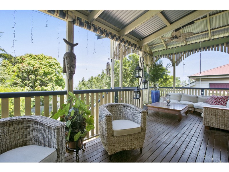 18 Tingal Road, Wynnum QLD 4178