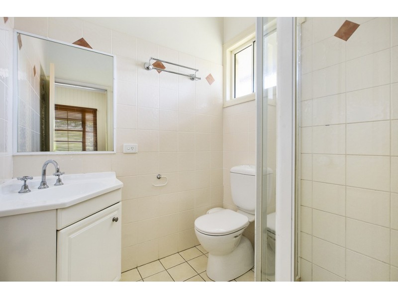 18 Tingal Road, Wynnum QLD 4178