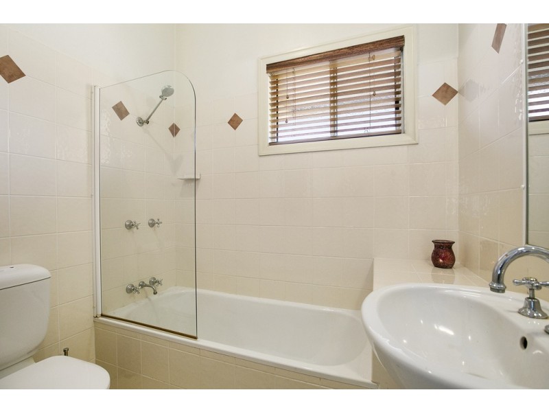 18 Tingal Road, Wynnum QLD 4178