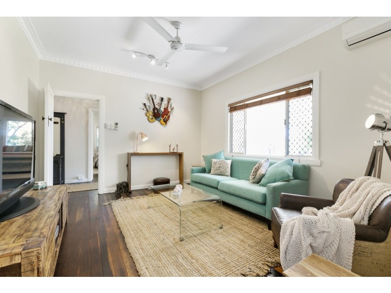32 Parramatta Street, Manly QLD 4179