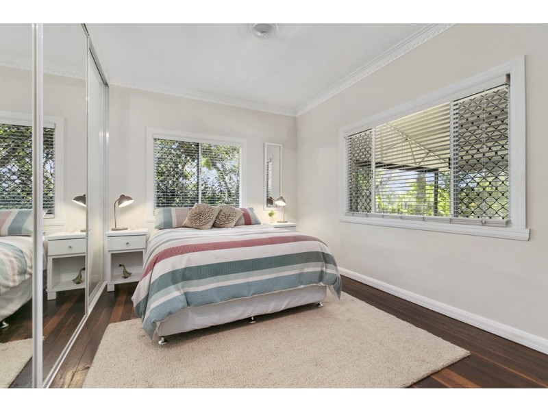 32 Parramatta Street, Manly QLD 4179