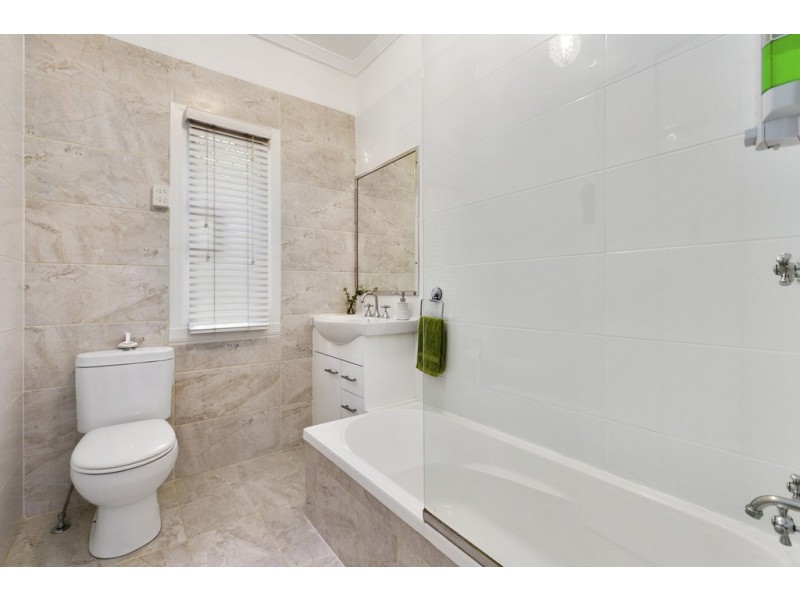 32 Parramatta Street, Manly QLD 4179