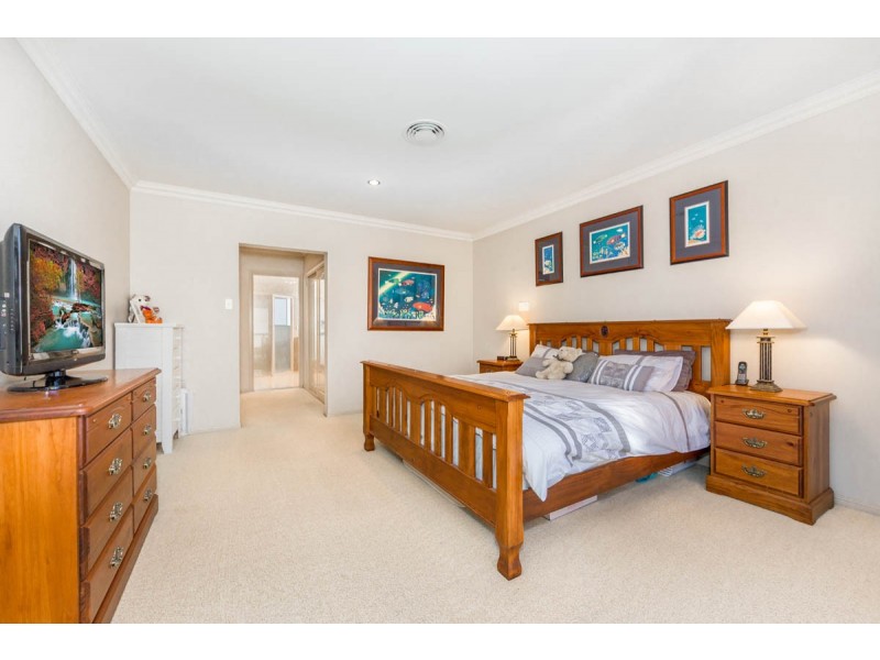 693 Esplanade, Lota QLD 4179