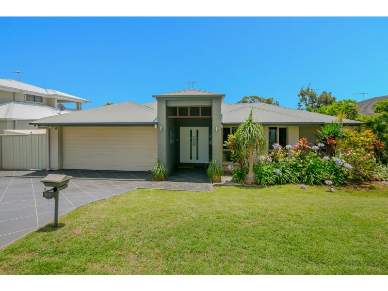 21 Schonrock Street, Wellington Point QLD 4160