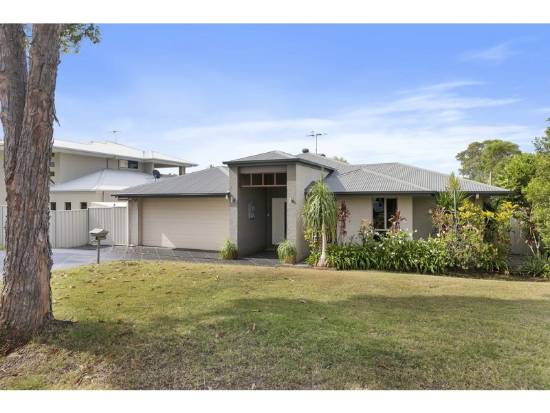 21 Schonrock Street, Wellington Point QLD 4160