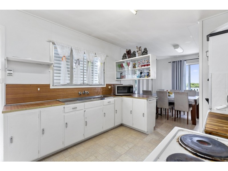 168 Randall Road, Wynnum West QLD 4178