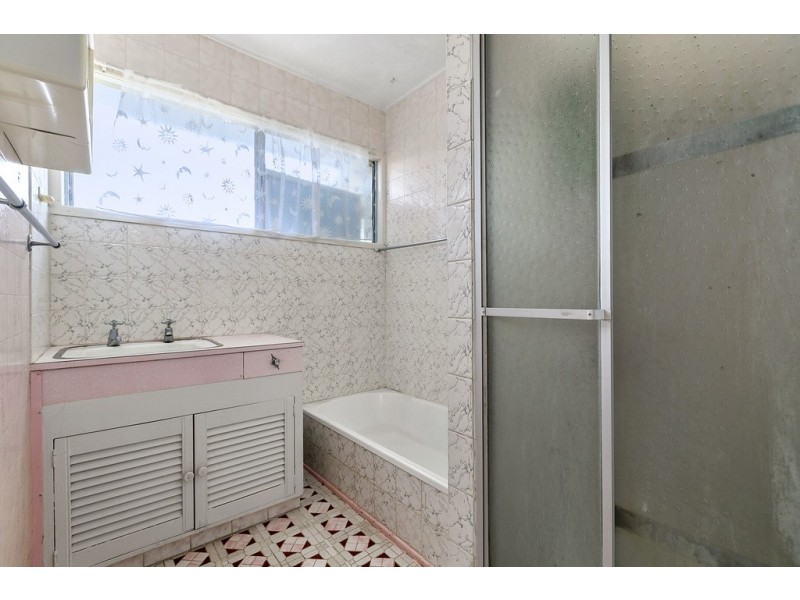 168 Randall Road, Wynnum West QLD 4178