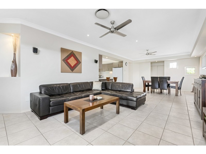 7 Blackwood Road, Manly West QLD 4179