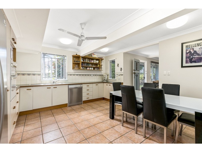 41 Milfoil Street, Manly West QLD 4179