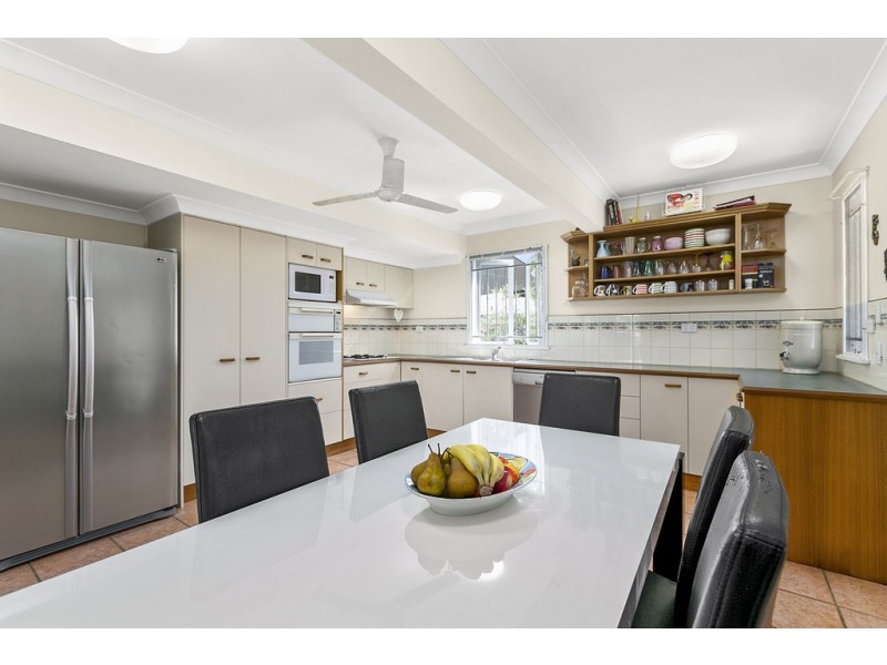 41 Milfoil Street, Manly West QLD 4179
