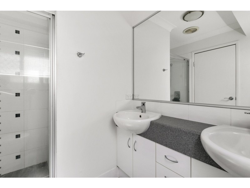 4/151 PINE STREET, Wynnum QLD 4178