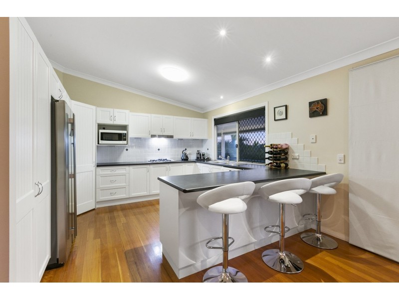 23 Sweetapple Place, Manly West QLD 4179