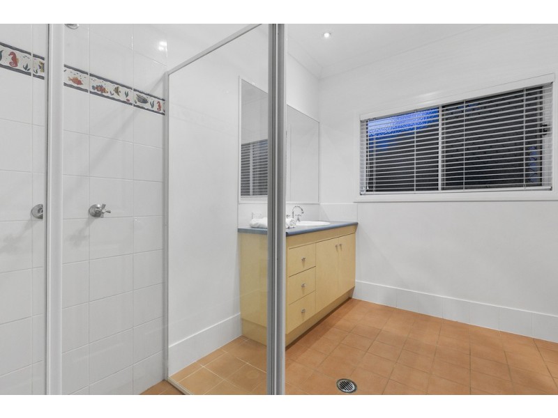 23 Sweetapple Place, Manly West QLD 4179