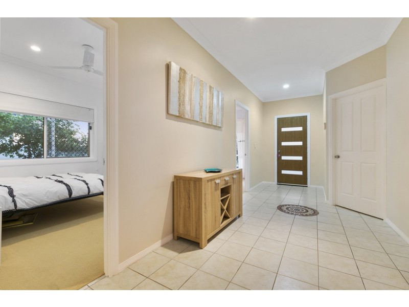 23 Sweetapple Place, Manly West QLD 4179