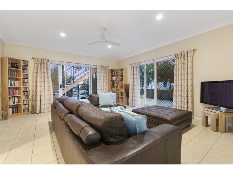 23 Sweetapple Place, Manly West QLD 4179