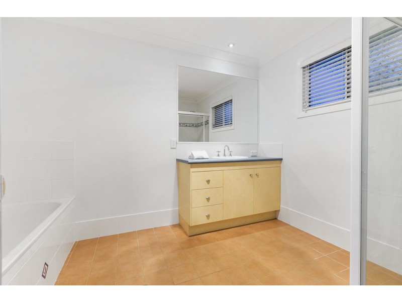 23 Sweetapple Place, Manly West QLD 4179