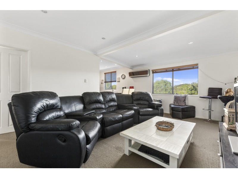 875 Esplanade, Lota QLD 4179