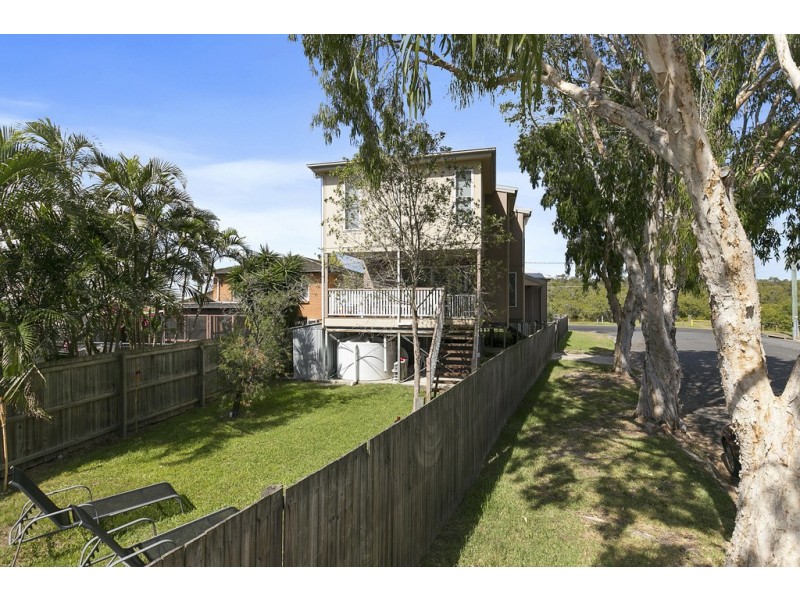 875 Esplanade, Lota QLD 4179