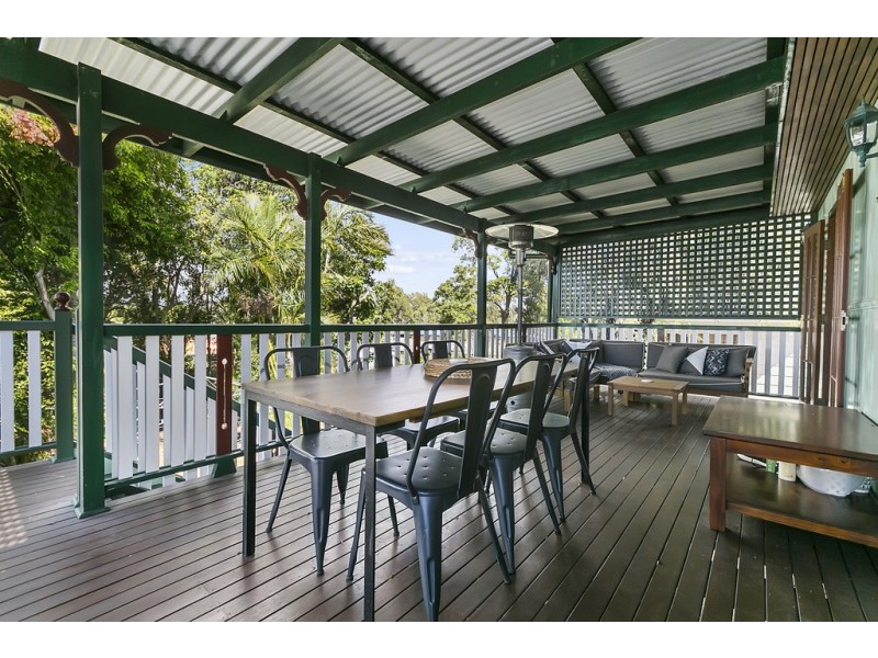 34 Haig Street, Wynnum West QLD 4178