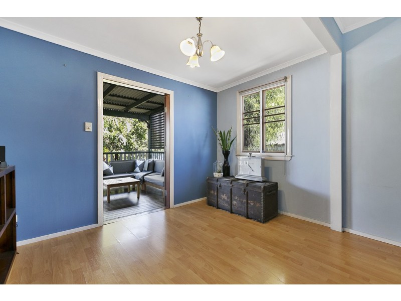 34 Haig Street, Wynnum West QLD 4178