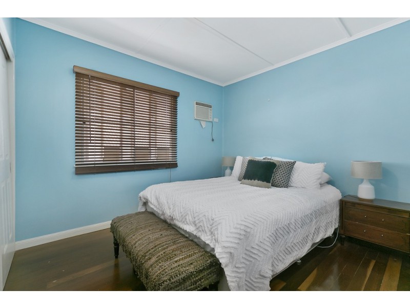 34 Haig Street, Wynnum West QLD 4178