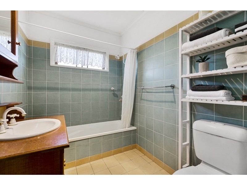 34 Haig Street, Wynnum West QLD 4178