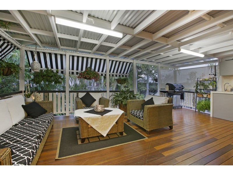 30 Irene Street, Wynnum QLD 4178