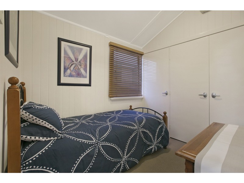 30 Irene Street, Wynnum QLD 4178