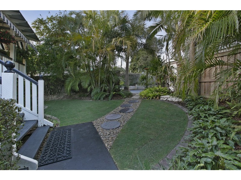 30 Irene Street, Wynnum QLD 4178