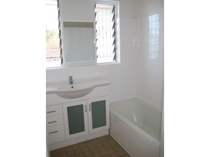 89 Waterview Avenue, Wynnum QLD 4178