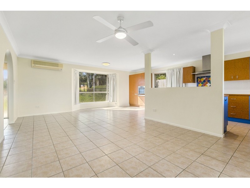 6 Irvine Place, Wynnum West QLD 4178