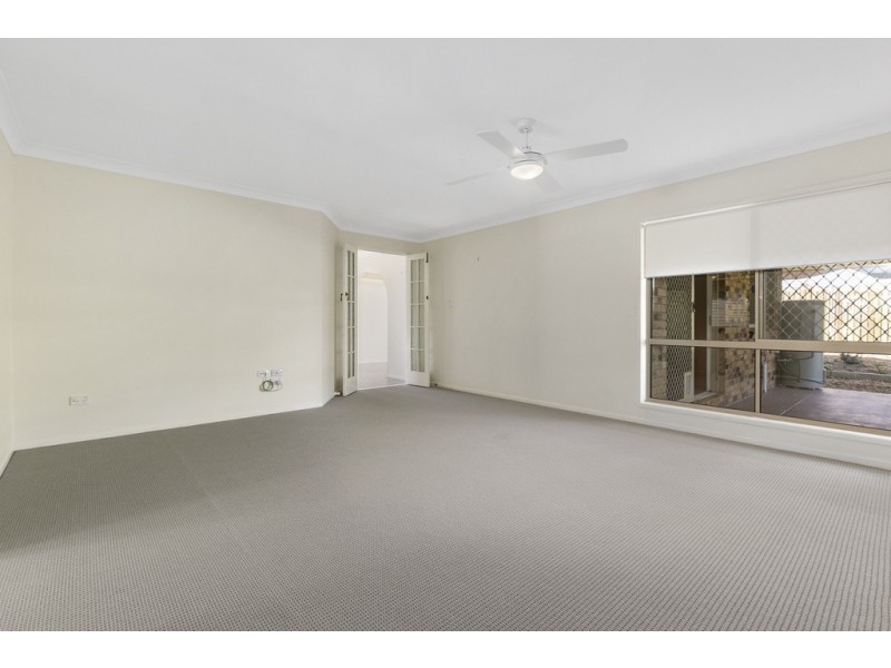 6 Irvine Place, Wynnum West QLD 4178