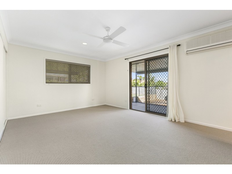 6 Irvine Place, Wynnum West QLD 4178