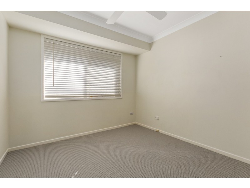 6 Irvine Place, Wynnum West QLD 4178