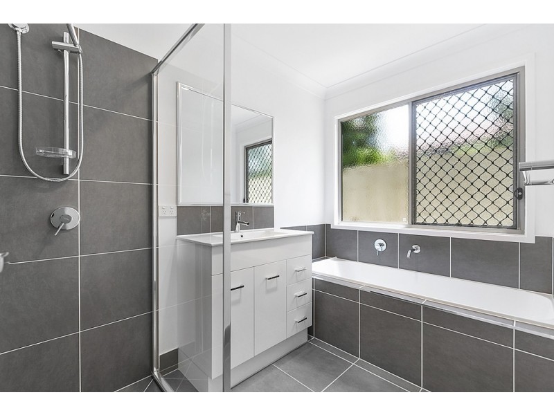 4 Cranston Street, Wynnum West QLD 4178