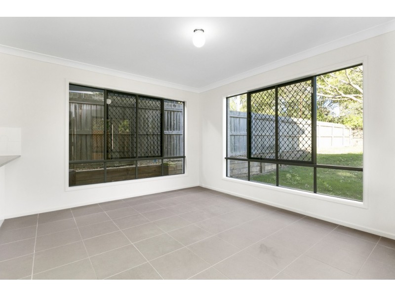 73 Hutton Avenue, Wynnum QLD 4178